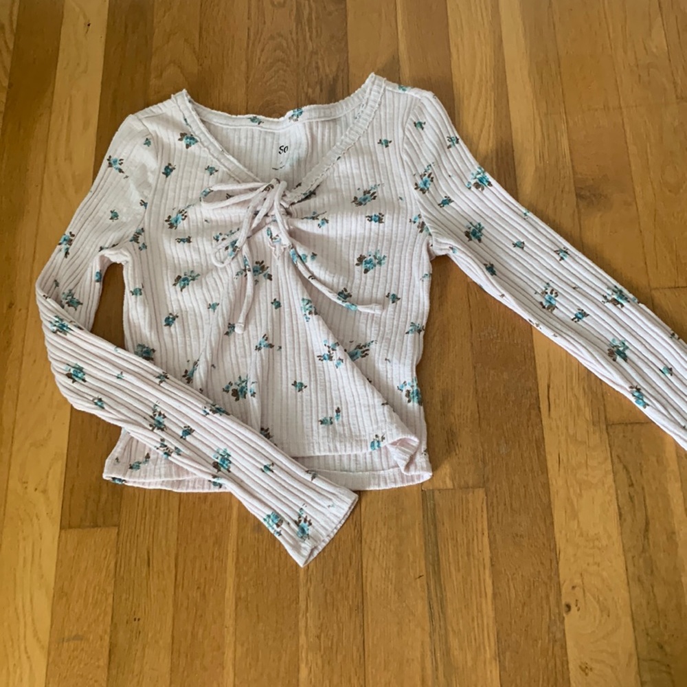 Floral long sleeve with tie